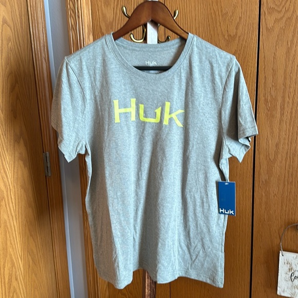 Huk Tops - Huk Woman’s Grey T-Shirt NWT size XL